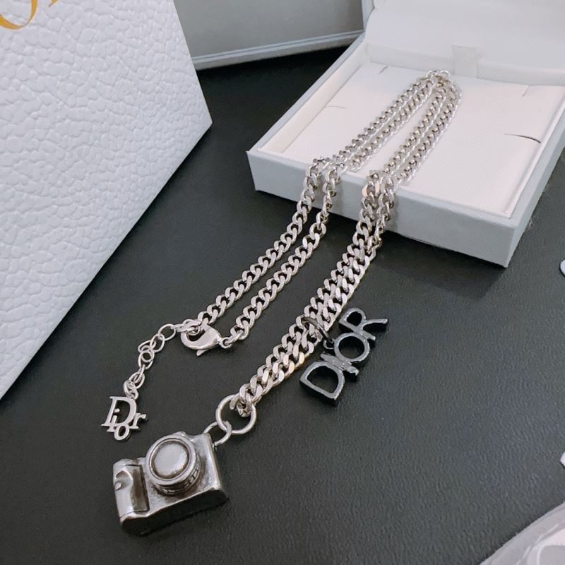 chr1st1an D10r necklaces